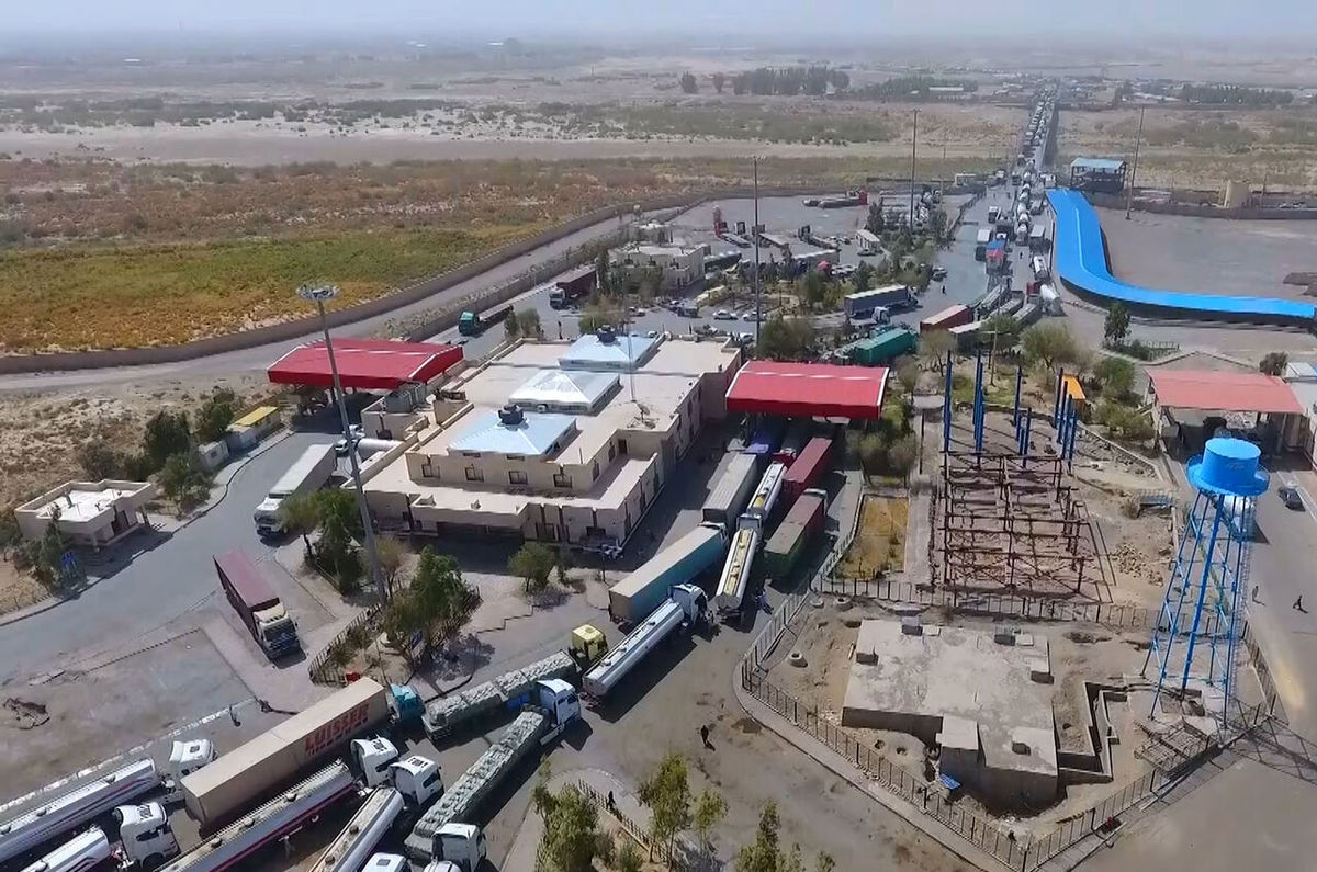 اولین محموله صادراتی افغانستان از مسیر کریدور ریلی افغانستان – ایران راهی اروپا شد