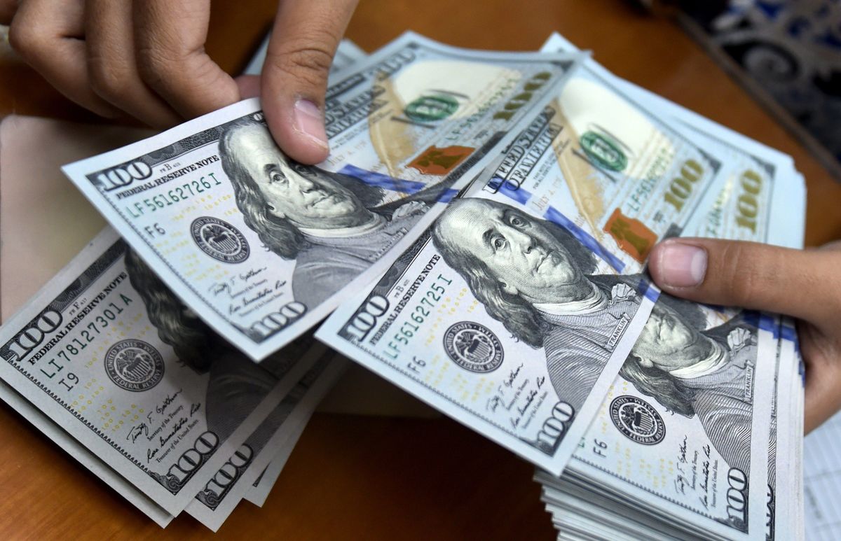 دلار آمریکا در سراشیبی؛ چشم بازارها به توافق آمریکا و چین