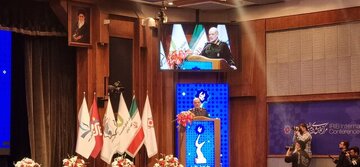 جانشین فرمانده کل سپاه: دستاوردهای دفاعی با تحریم متوقف نمیشوند/ انسجام اجتماعی نهتنها ضعیف نشد، بلکه در مخالفت با رژیم صهیونیستی و آمریکا تقویت شد جانشین فرمانده کل سپاه: دستاوردهای دفاعی با تحریم متوقف نمیشوند/ انسجام اجتماعی نهتنها ضعیف نشد، بلکه در مخالفت با رژیم صهیونیستی و آمریکا تقویت شد