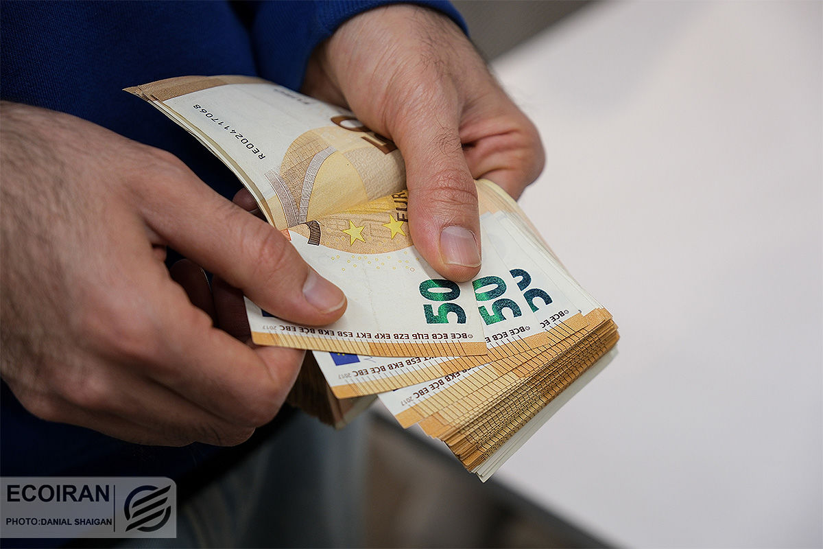 آخرین قیمت دلار و یورو امروز جمعه ۱۱ اردیبهشت ۱۴۰۵ + جدول