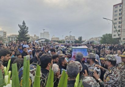 آیین وداع و تشییع دو شهید نیروی پدافند هوایی ارتش برگزار شد آیین وداع و تشییع دو شهید نیروی پدافند هوایی ارتش برگزار شد