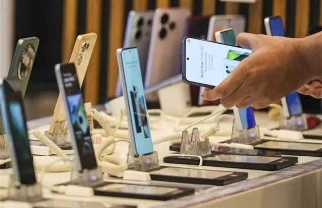 بلاتکلیفی در بازار موبایل / محموله‌های ترخیص‌شده هنوز رجیستر نمی‌شوند