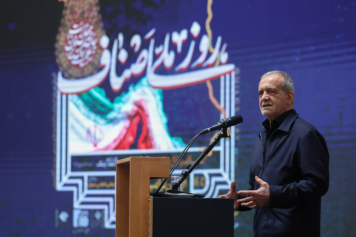پزشکیان:عقبنشینی دشمن از موضوع لبنان حاصل مقاومت تیم مذاکرهکننده است