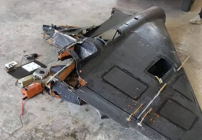 انهدام یک فروند پهپاد «لوکاس» توسط نیروی دریایی ارتش در جنوب کشور انهدام یک فروند پهپاد «لوکاس» توسط نیروی دریایی ارتش در جنوب کشور
