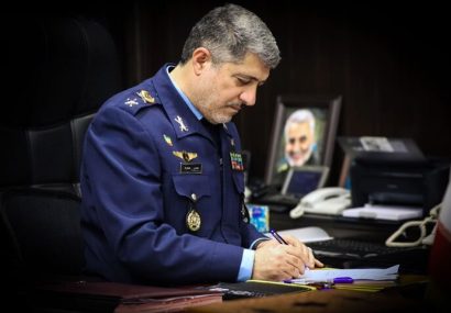 خون شهید کاظمی میثاق دوباره مردان آسمانی این سرزمین برای جاننثاری است خون شهید کاظمی میثاق دوباره مردان آسمانی این سرزمین برای جاننثاری است