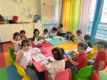 مهدکودکهای گران، بچهها را خانهنشین کرده است