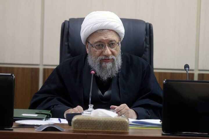 آملی لاریجانی: ایران به هیچ قیمتی از تنگه هرمز عقبنشینی نخواهد کرد