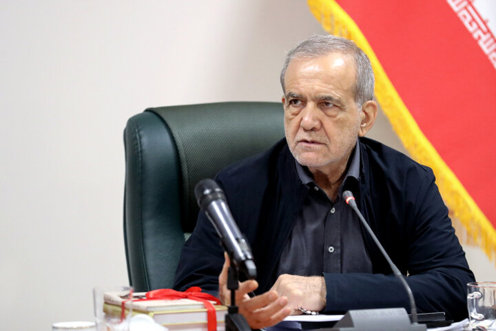 تجلیل رئیس جمهور از ۱۲ نامآور پزشکی ایران در آستانه روز پزشک