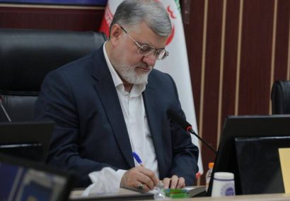 دفاع از ایران گاه در یک تیتر دقیق و یک قلم مسئولانه خلاصه می شود دفاع از ایران گاه در یک تیتر دقیق و یک قلم مسئولانه خلاصه می شود