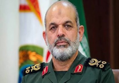 سرلشکر وحیدی: رزمندگان اسلام مسلحترین ارتش جهان را به زانو در آوردند سرلشکر وحیدی: رزمندگان اسلام مسلحترین ارتش جهان را به زانو در آوردند