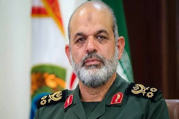 سرلشکر وحیدی: رزمندگان اسلام مسلحترین ارتش جهان را به زانو در آوردند