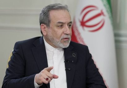 عراقچی: دیپلماسی و میدان در هماهنگی و همبستگی با یکدیگر حرکت میکنند عراقچی: دیپلماسی و میدان در هماهنگی و همبستگی با یکدیگر حرکت میکنند