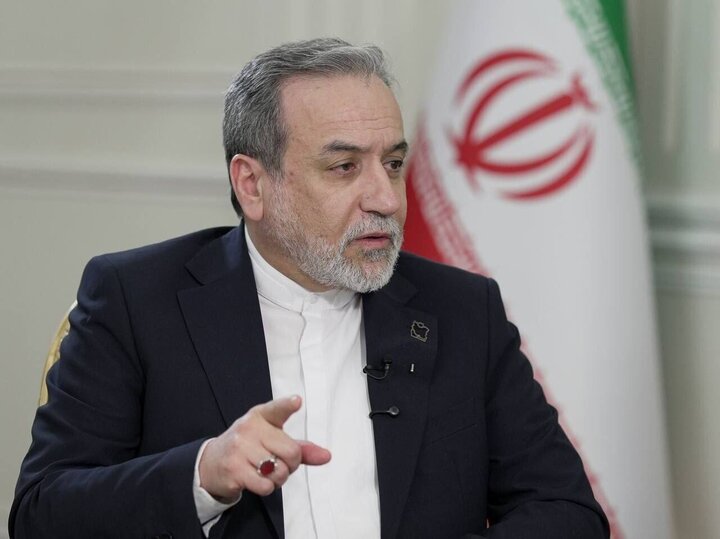 عراقچی: دیپلماسی و میدان در هماهنگی و همبستگی با یکدیگر حرکت میکنند