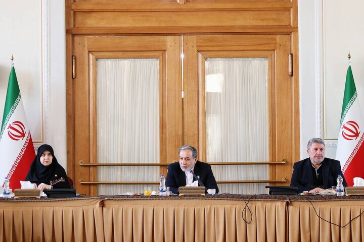 عراقچی: نقش رسانهها در روایت دفاع مقدس ایرانیان بسیار کلیدی است