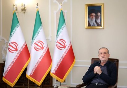 پزشکیان: اگر با مردم باشیم، هیچ قدرتی نمی‌تواند زمین‌گیرمان کند