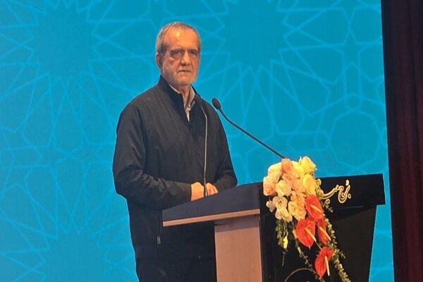 پزشکیان: اگر به فکر مردم باشیم برای حل مشکلات کشور راه پیدا میکنیم
