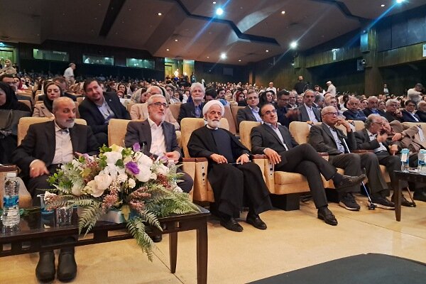 پیرصالحی: سختترین تحریمها برای دارو است پیرصالحی: سختترین تحریمها برای دارو است