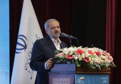 کاظمی: دشمن تلاش میکند تا دولتها را از صف مردم جدا کند کاظمی: دشمن تلاش میکند تا دولتها را از صف مردم جدا کند