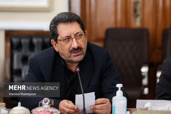 اتابک: بخش زیاد ظرفیتهای آسیبدیده فولادی به مدار تولید بازگشته است