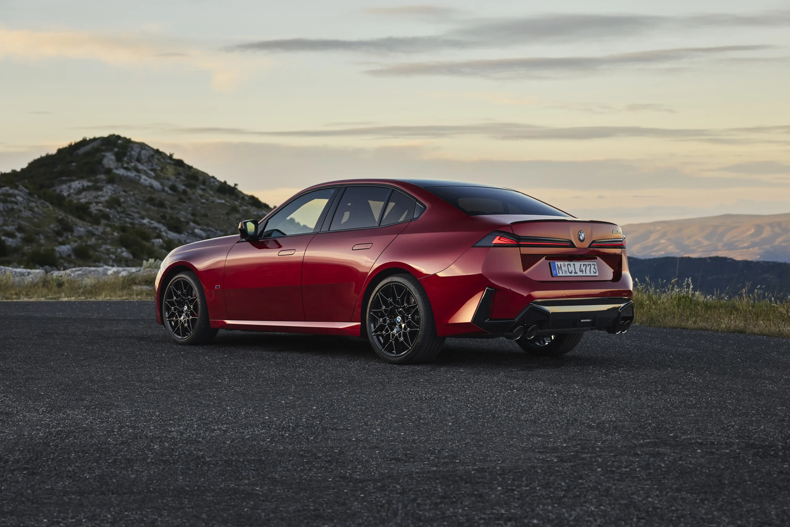 بهترین BMW تاریخ دیوانه شد P90657708_highRes_the-new-bmw-m350-xdr
