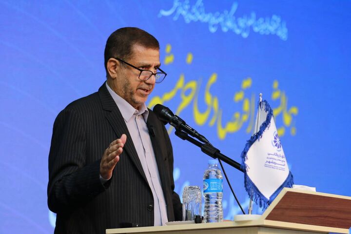ظرفیتهای دریایی آبادان باید موتور محرک توسعه منطقه شود