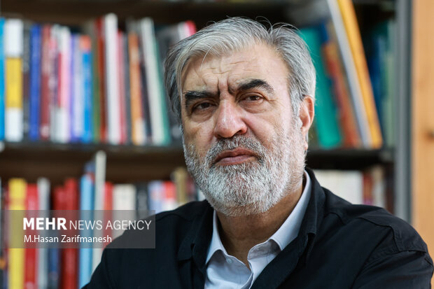 عزیزی: ایران ظرفیتهای گستردهای برای مقابله با تحریم هوایی دارد