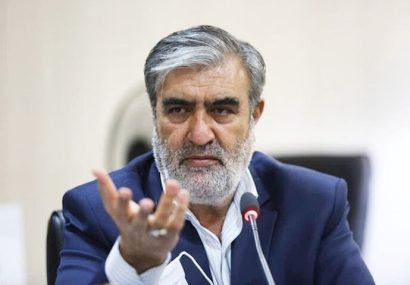عزیزی: ناتوانی آمریکا در برابر ایران؛ دست نیروهای مسلح ما پر است عزیزی: ناتوانی آمریکا در برابر ایران؛ دست نیروهای مسلح ما پر است