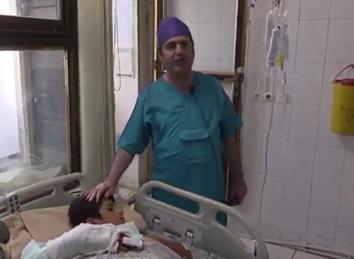 یک جراحی کمنظیر در بروجرد؛ دست قطعشده نوجوان دوباره به بدن بازگشت یک جراحی کمنظیر در بروجرد؛ دست قطعشده نوجوان دوباره به بدن بازگشت
