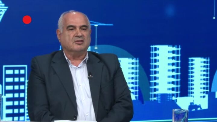 یکی از روشهای کم اثر کردن تحریمها، دلار زدایی است