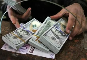 هشدار کارشناس بازارهای مالی درباره قیمت دلار؛ خرید هیجانی در این سطوح خطرناک است هشدار کارشناس بازارهای مالی درباره قیمت دلار؛ خرید هیجانی در این سطوح خطرناک است